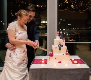 Family wedding cake
